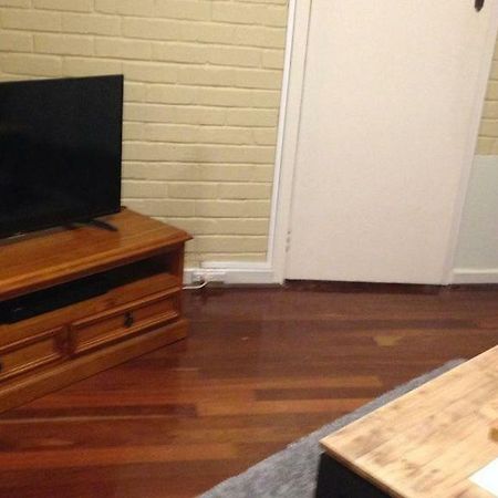 Affordable & Comfortable Apartment On Langley Park Perth Ngoại thất bức ảnh