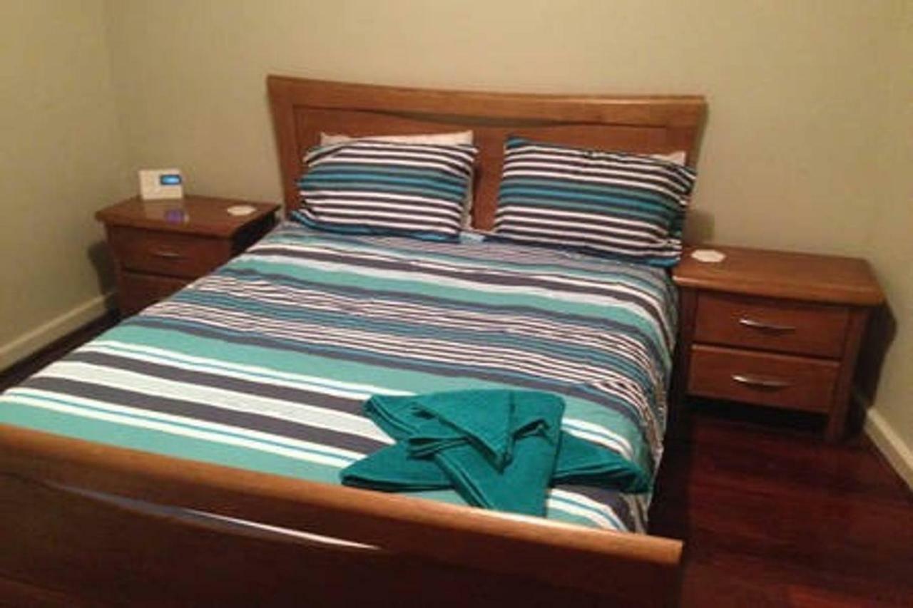 Affordable & Comfortable Apartment On Langley Park Perth Ngoại thất bức ảnh