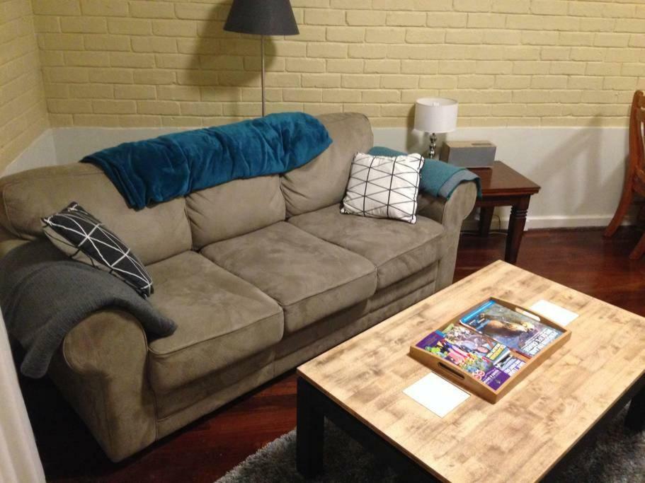 Affordable & Comfortable Apartment On Langley Park Perth Ngoại thất bức ảnh